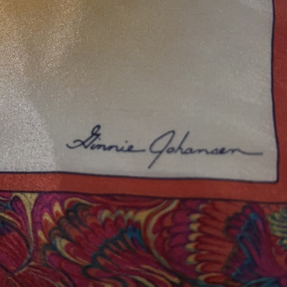 Vintage Ginnie Johansen Floral Rolled Neckerchief Scarf 31”X 21” - Picture 2 of 3